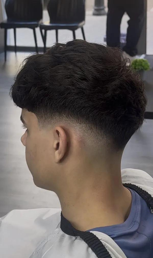 Crop con degradado The Corner Barber Shop